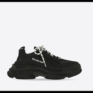 Size 38 authentic Balenciaga triple s